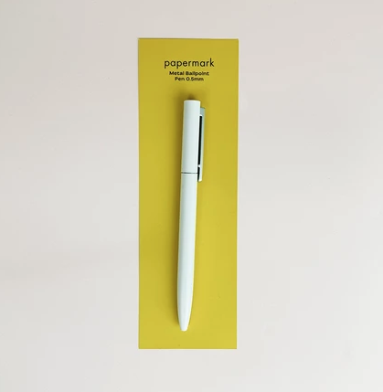 Pen White